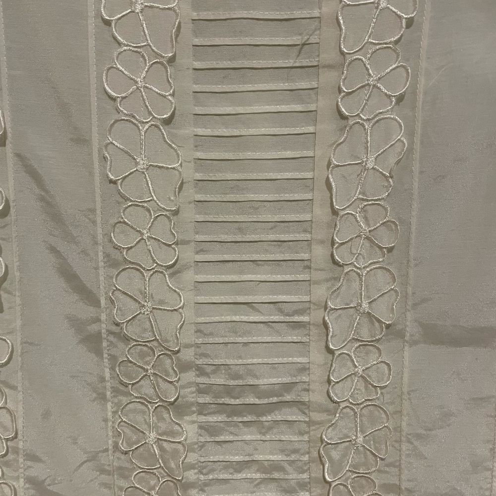Halogen Cream Sleeveless Top - Picture 2 of 7
